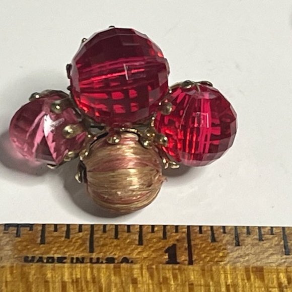 VTG Vogue Red Pink Lucite Beaded Gold Tone Clip On Earrings Signed - Picture 6 of 14